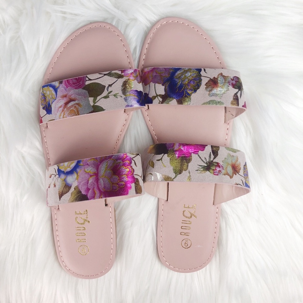 Rouge Slippers. Size 9